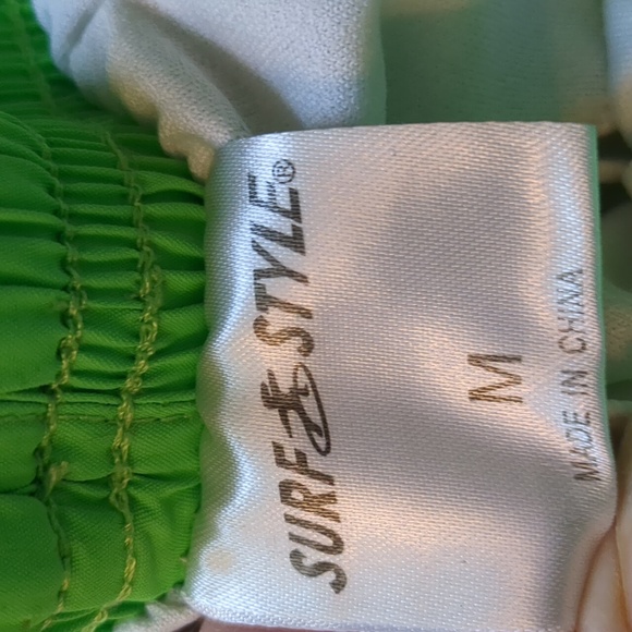 Ladies size M  Surf Style green shorts with black and white trim and green Ltank - Picture 4 of 8
